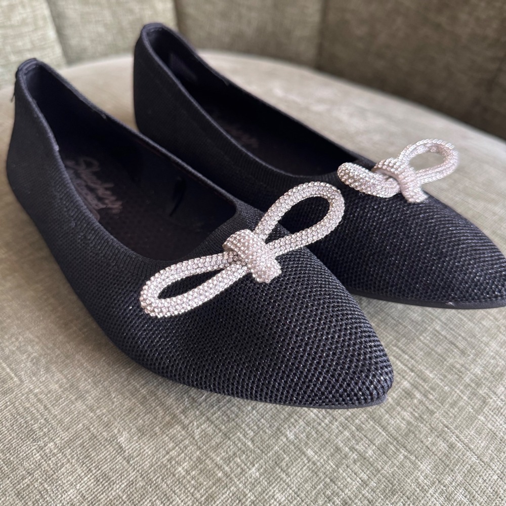 NEW Skechers Cleo Size 6 Black Knit Pointed Toe Bow Flats Silver Bows - Picture 2 of 7